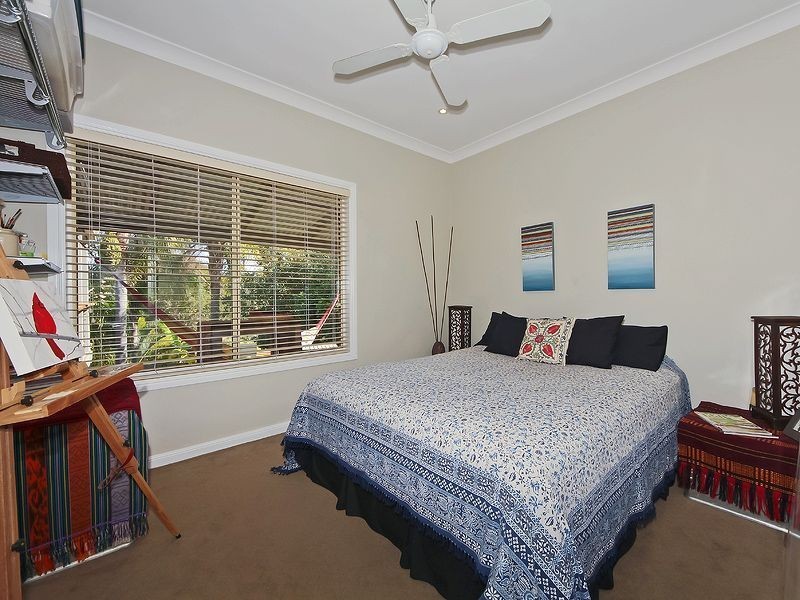 5 Magenta Ct, Mount Warren Park QLD 4207