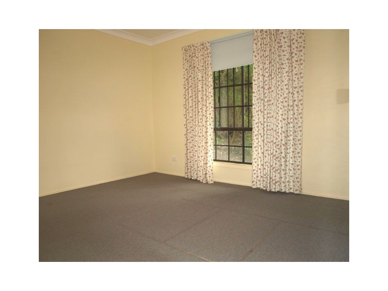 3 Tregana Cct, Edens Landing QLD 4207