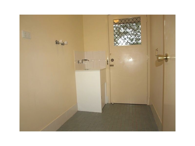 3 Tregana Cct, Edens Landing QLD 4207
