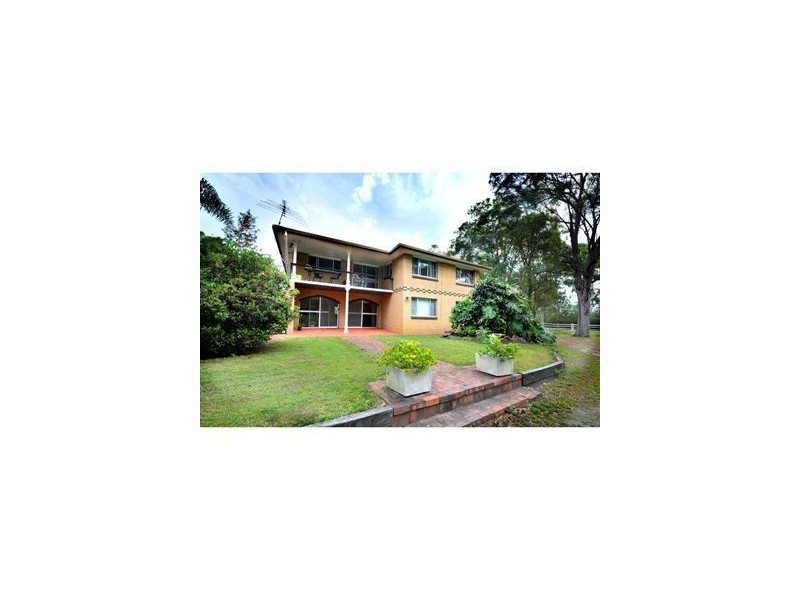 303 Lavelle Drive, Logan Village QLD 4207