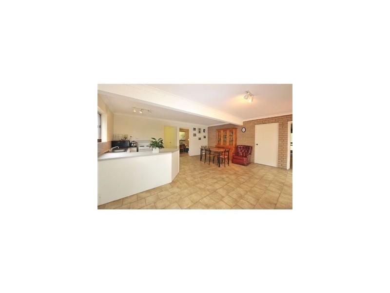 303 Lavelle Drive, Logan Village QLD 4207