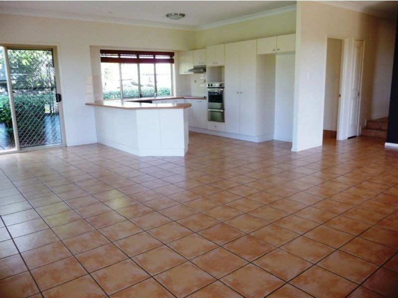 16 Rosemary Ct, Beenleigh QLD 4207