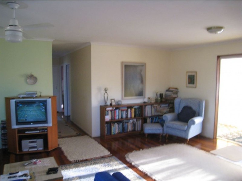 15 Wills Street, Woodridge QLD 4114