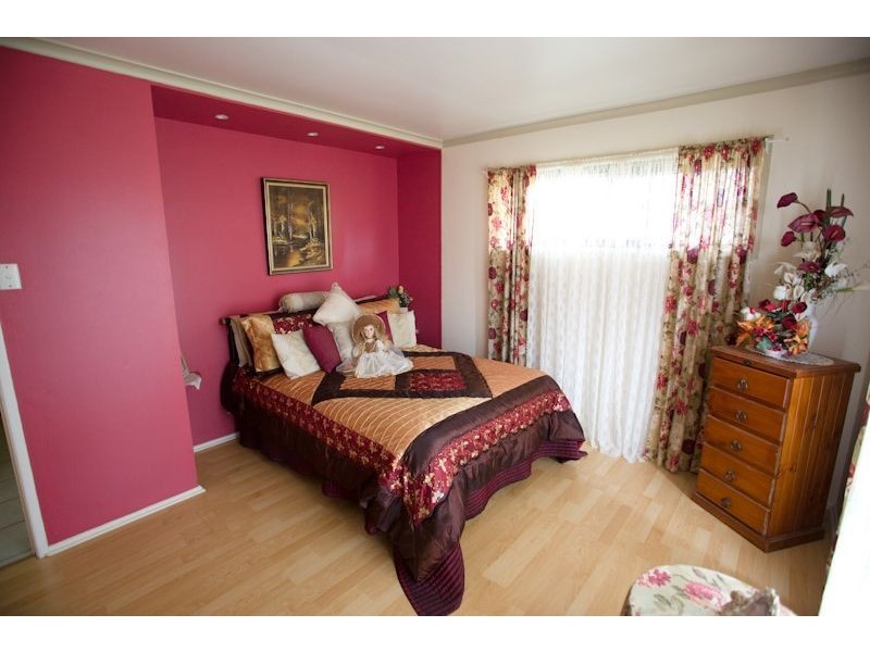 4 Federation Drive, Bethania QLD 4205