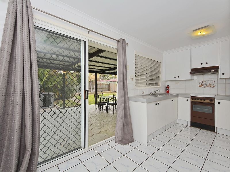 15 Christopher Ct, Eagleby QLD 4207