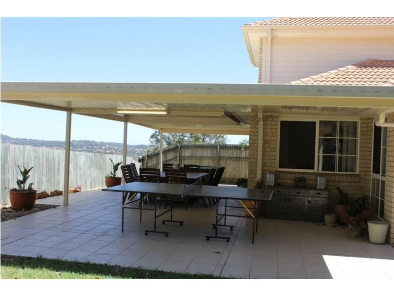 27 Grandview Place, Carindale QLD 4152