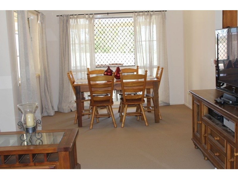 27 Grandview Place, Carindale QLD 4152