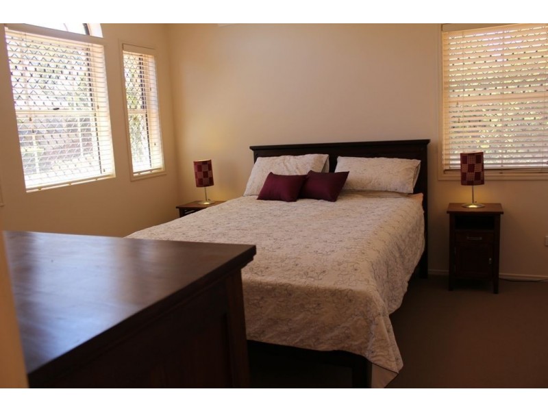 27 Grandview Place, Carindale QLD 4152