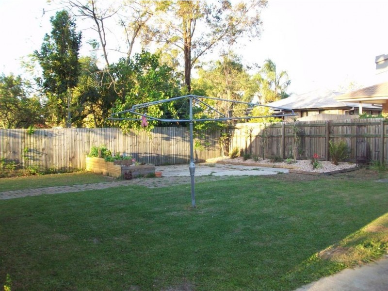 8 Errol Street, Loganlea QLD 4131