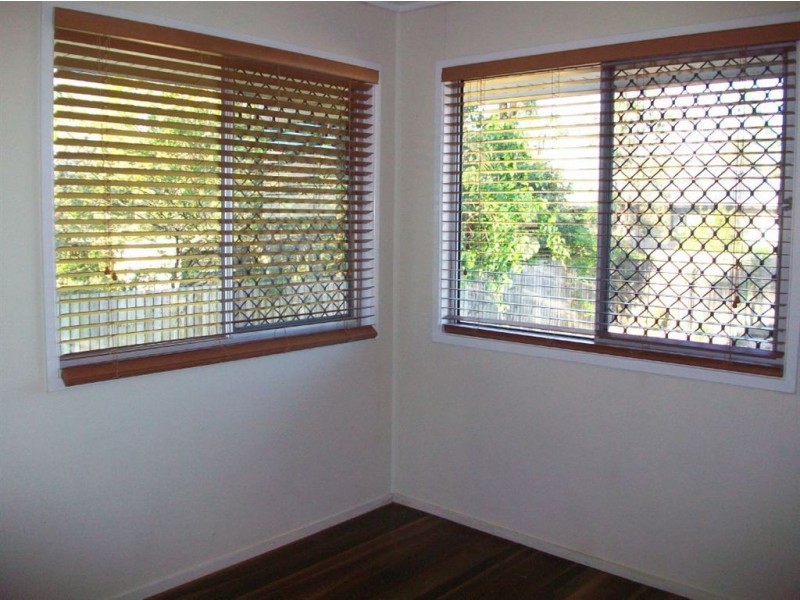 8 Errol Street, Loganlea QLD 4131