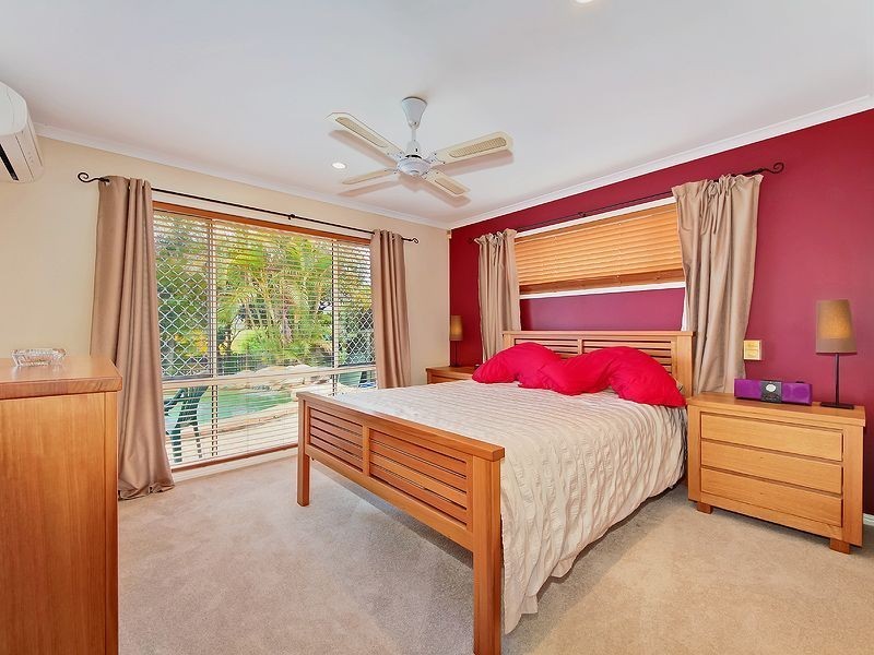 4 Shona Crt, Mount Warren Park QLD 4207