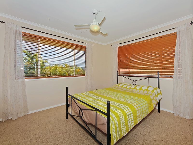 4 Shona Crt, Mount Warren Park QLD 4207