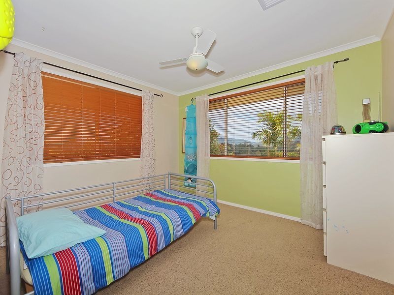 4 Shona Crt, Mount Warren Park QLD 4207