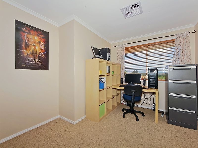 4 Shona Crt, Mount Warren Park QLD 4207