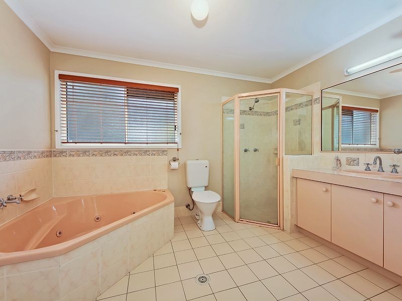 4 Shona Crt, Mount Warren Park QLD 4207