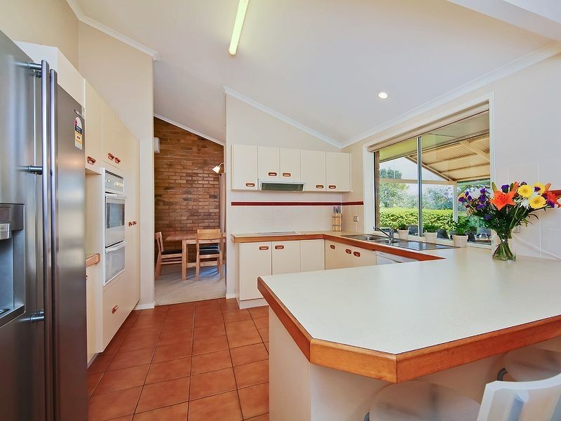 4 Shona Crt, Mount Warren Park QLD 4207