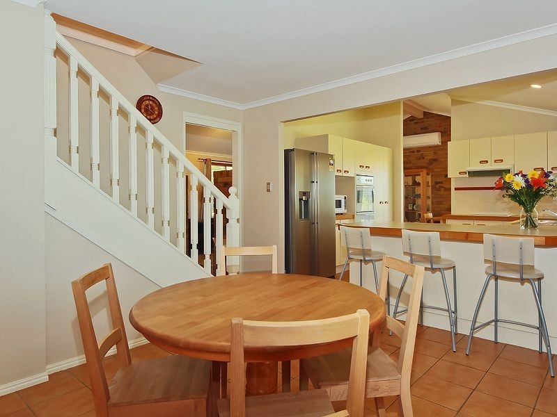 4 Shona Crt, Mount Warren Park QLD 4207