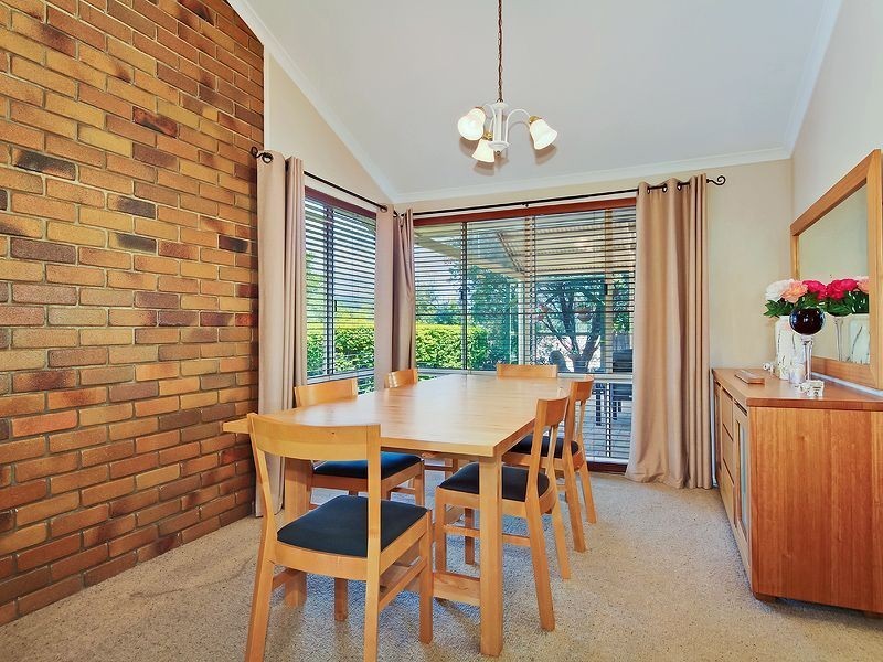 4 Shona Crt, Mount Warren Park QLD 4207