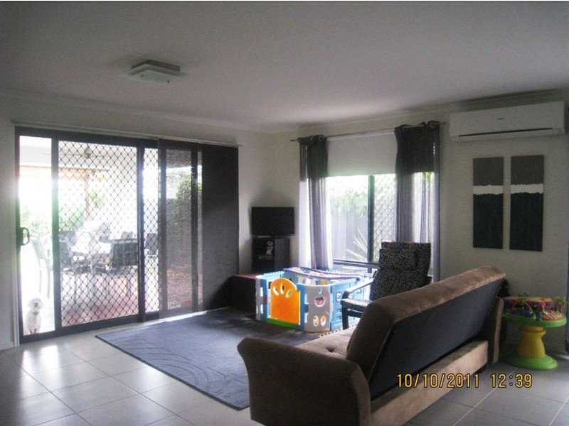 16 Coalstoun Crossing, Waterford QLD 4133