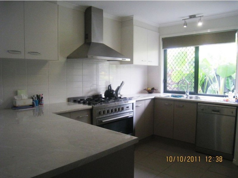 16 Coalstoun Crossing, Waterford QLD 4133