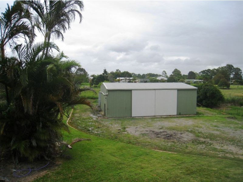 267 Rotary Park Rd, Alberton QLD 4207