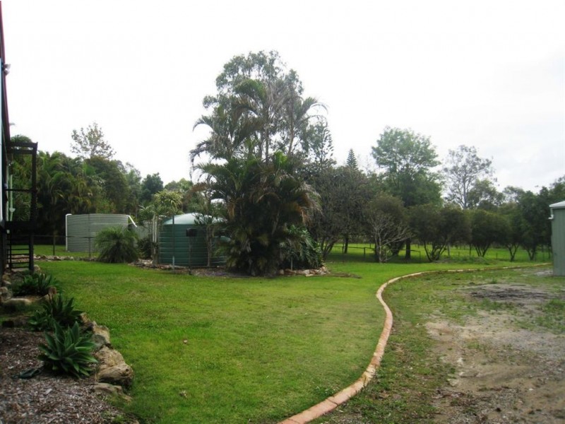 267 Rotary Park Rd, Alberton QLD 4207