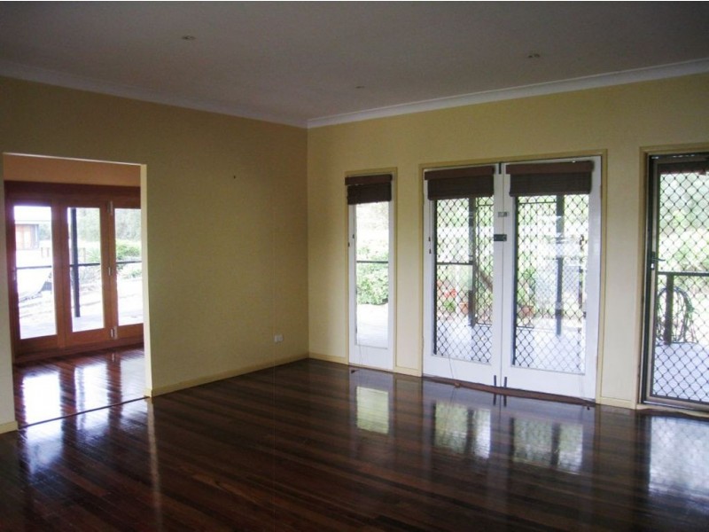 267 Rotary Park Rd, Alberton QLD 4207