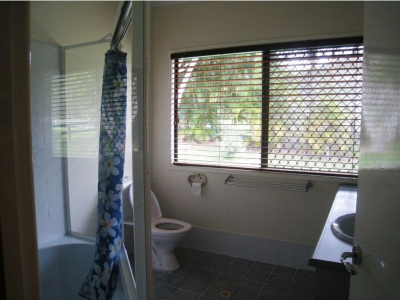 267 Rotary Park Rd, Alberton QLD 4207