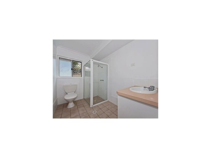 64 Avonmore St, Edens Landing QLD 4207