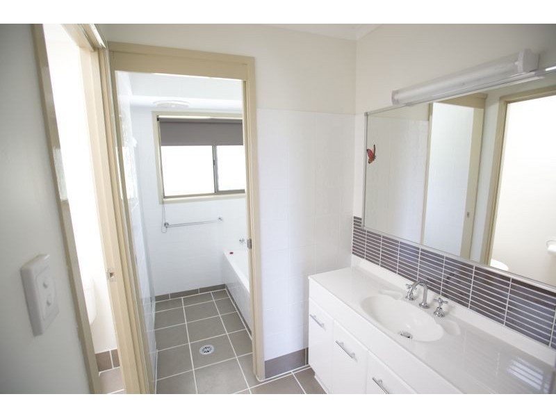 12 Harding Bvd, Mount Warren Park QLD 4207