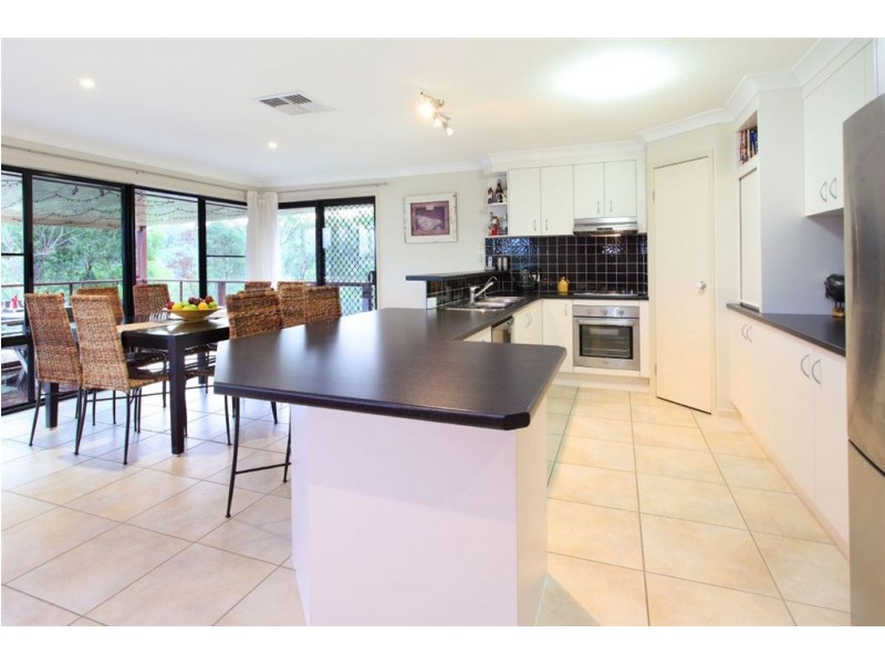 85 Wuraga Road, Bahrs Scrub QLD 4207
