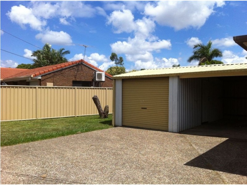 2 Eastwell Cr, Mount Warren Park QLD 4207