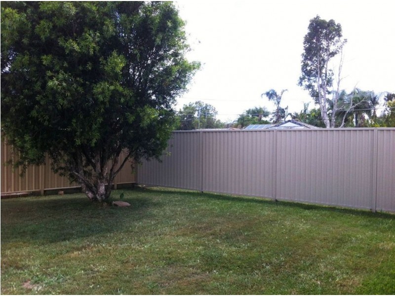 2 Eastwell Cr, Mount Warren Park QLD 4207