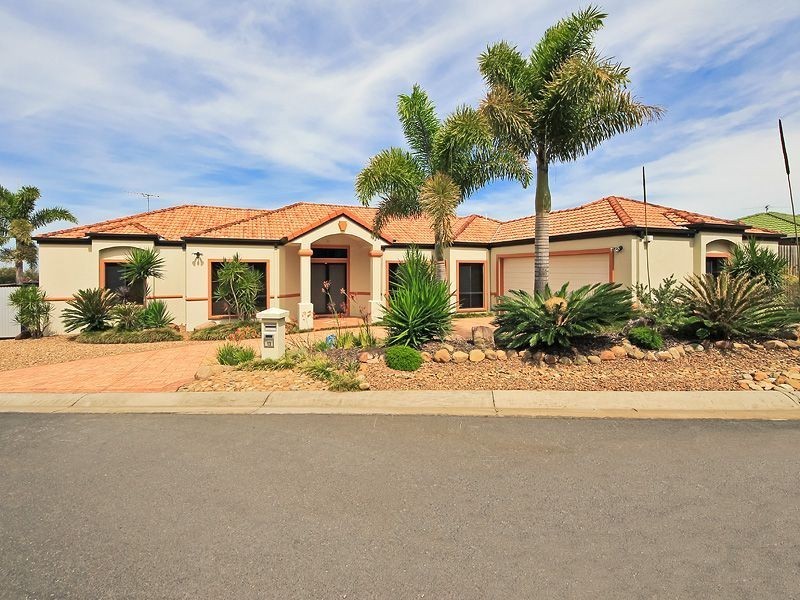 13 Barnhill Tce, Edens Landing QLD 4207