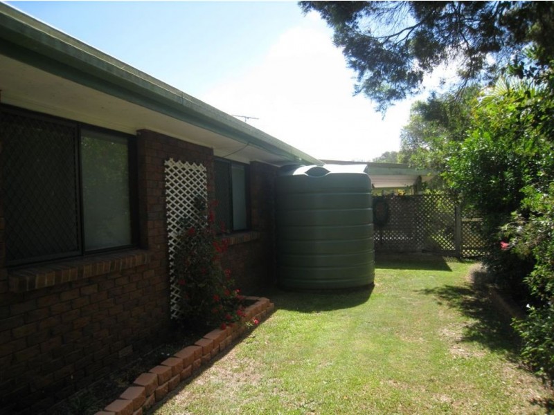 8 Thoms Cr, Mount Warren Park QLD 4207