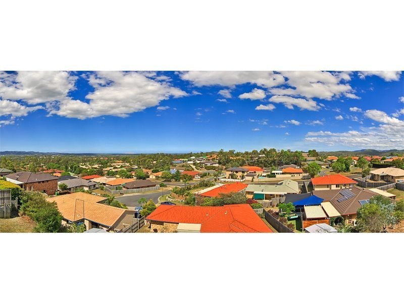 9 Barnhill Tce, Edens Landing QLD 4207