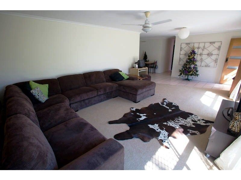 42 Harburg Drive, Beenleigh QLD 4207