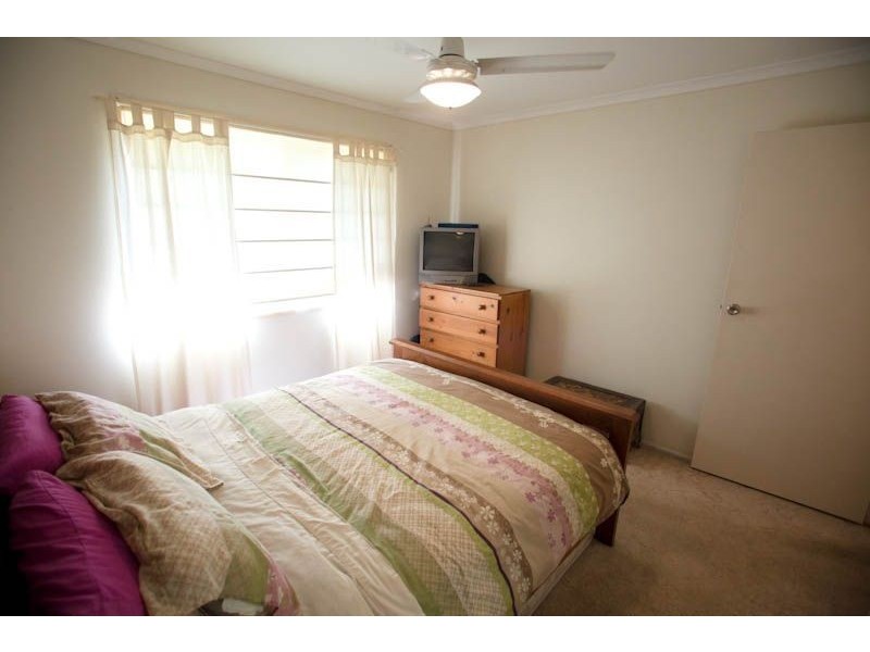 42 Harburg Drive, Beenleigh QLD 4207