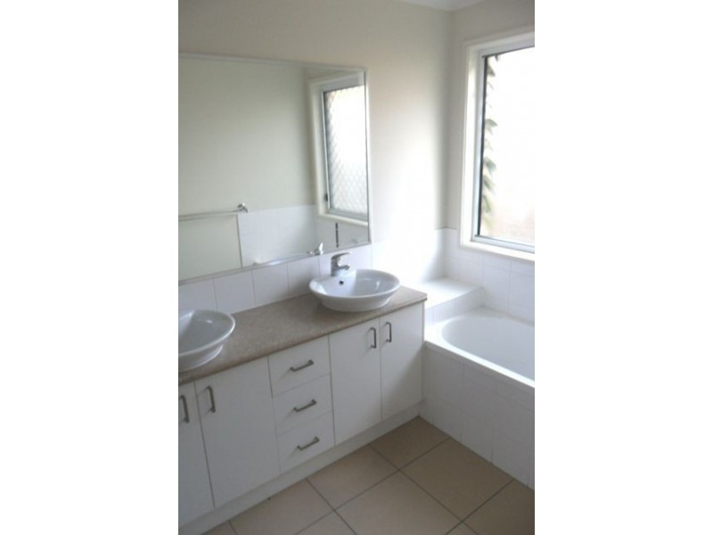 9 Shelley Ave, Mount Warren Park QLD 4207