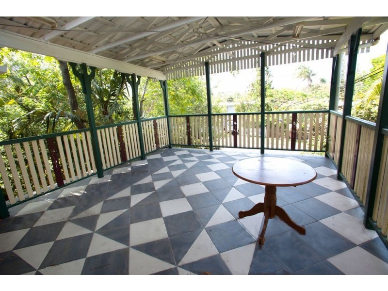 6 Kurrajong St, Woodridge QLD 4114