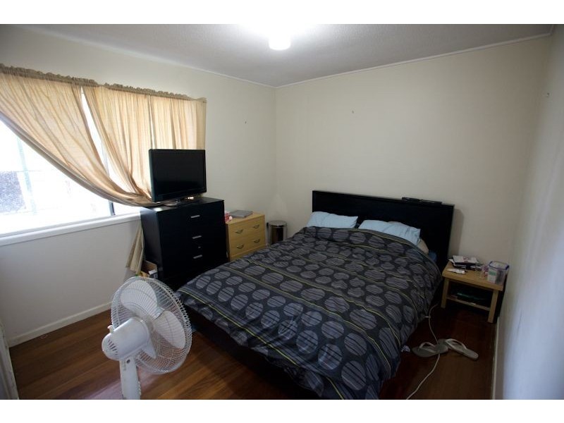 6 Kurrajong St, Woodridge QLD 4114