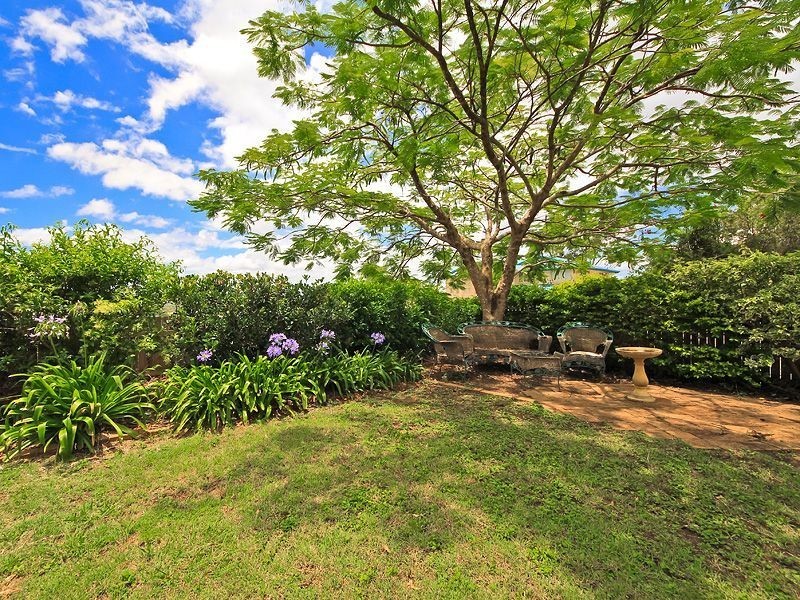 37 Wantana Cr, Edens Landing QLD 4207