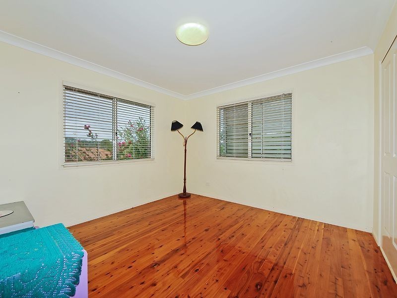 37 Wantana Cr, Edens Landing QLD 4207