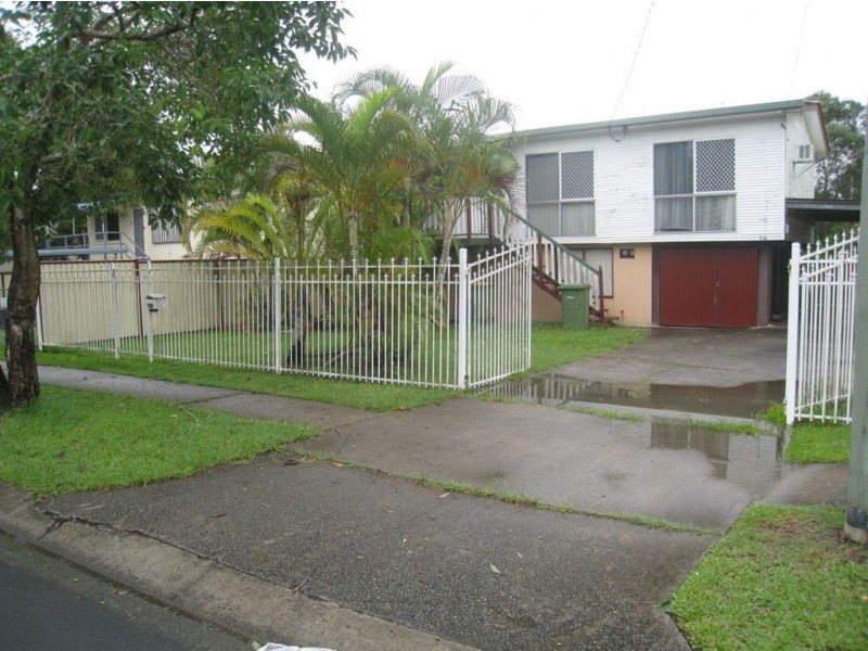 84 Mayes Ave, Kingston QLD 4114