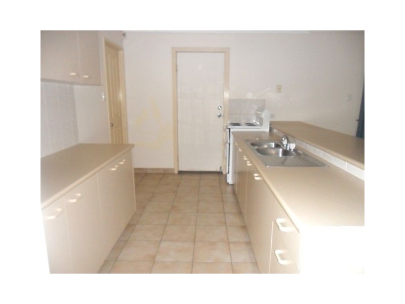 6 Valerie, Edens Landing QLD 4207