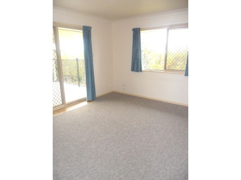 6 Valerie, Edens Landing QLD 4207