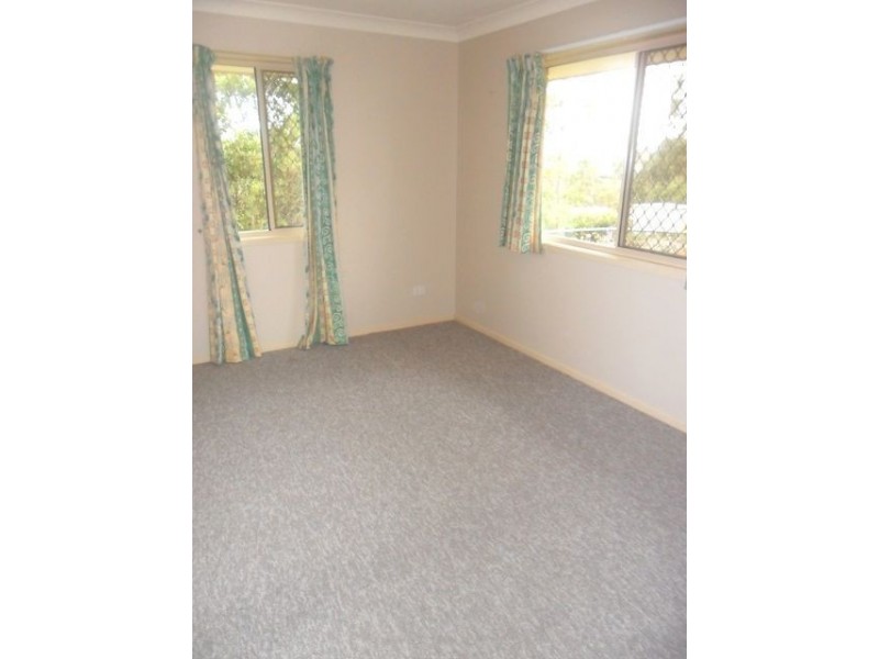 6 Valerie, Edens Landing QLD 4207