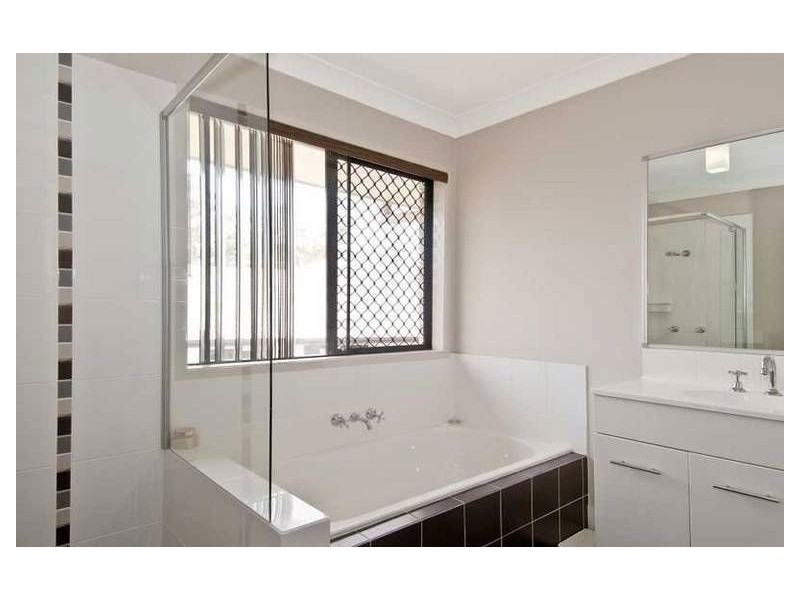 114 Sanctuary Parkway, Waterford QLD 4133
