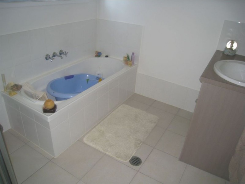 5 Flagstone Way, Berrinba QLD 4117