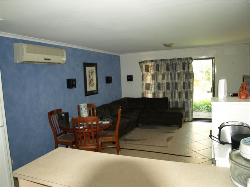 1/12 Albert St, Eagleby QLD 4207